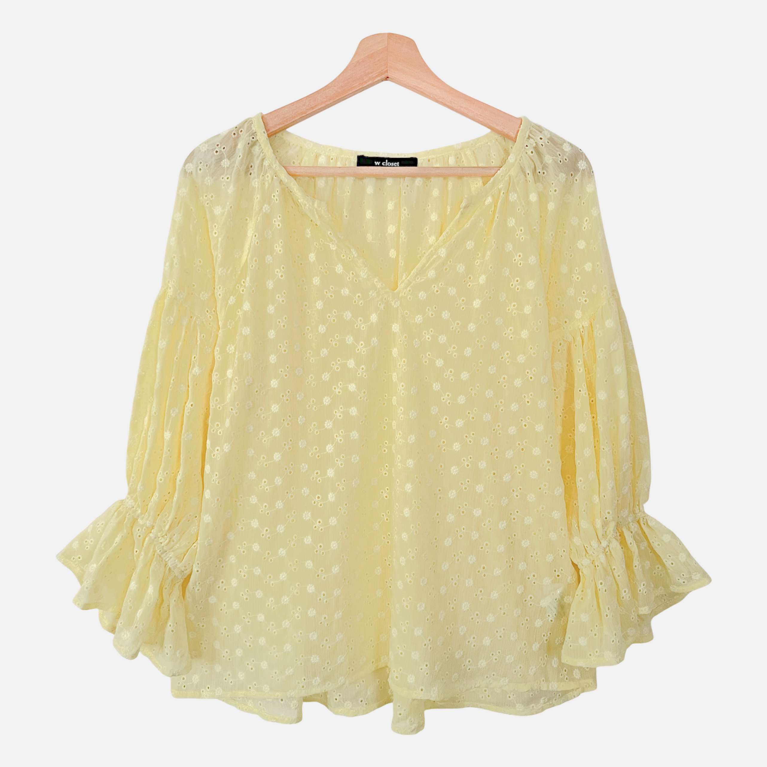 W CLOSET Embroidered Top (B7925-1)